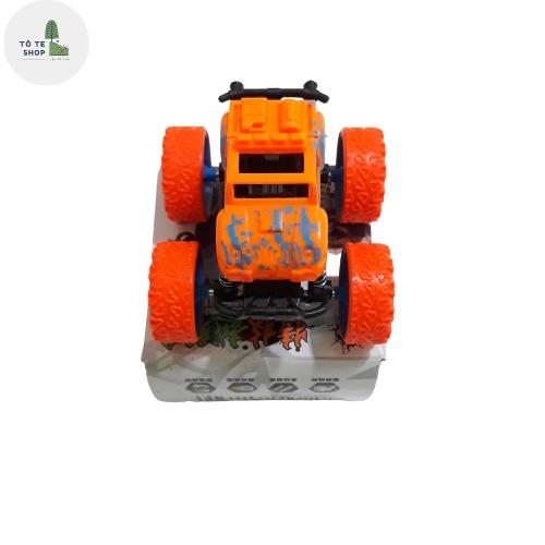 Xe ô tô địa hình mini, chạy đà quán tính, xoay 360 độ, gồm 4 màu xanh lá, tím, đỏ, cam