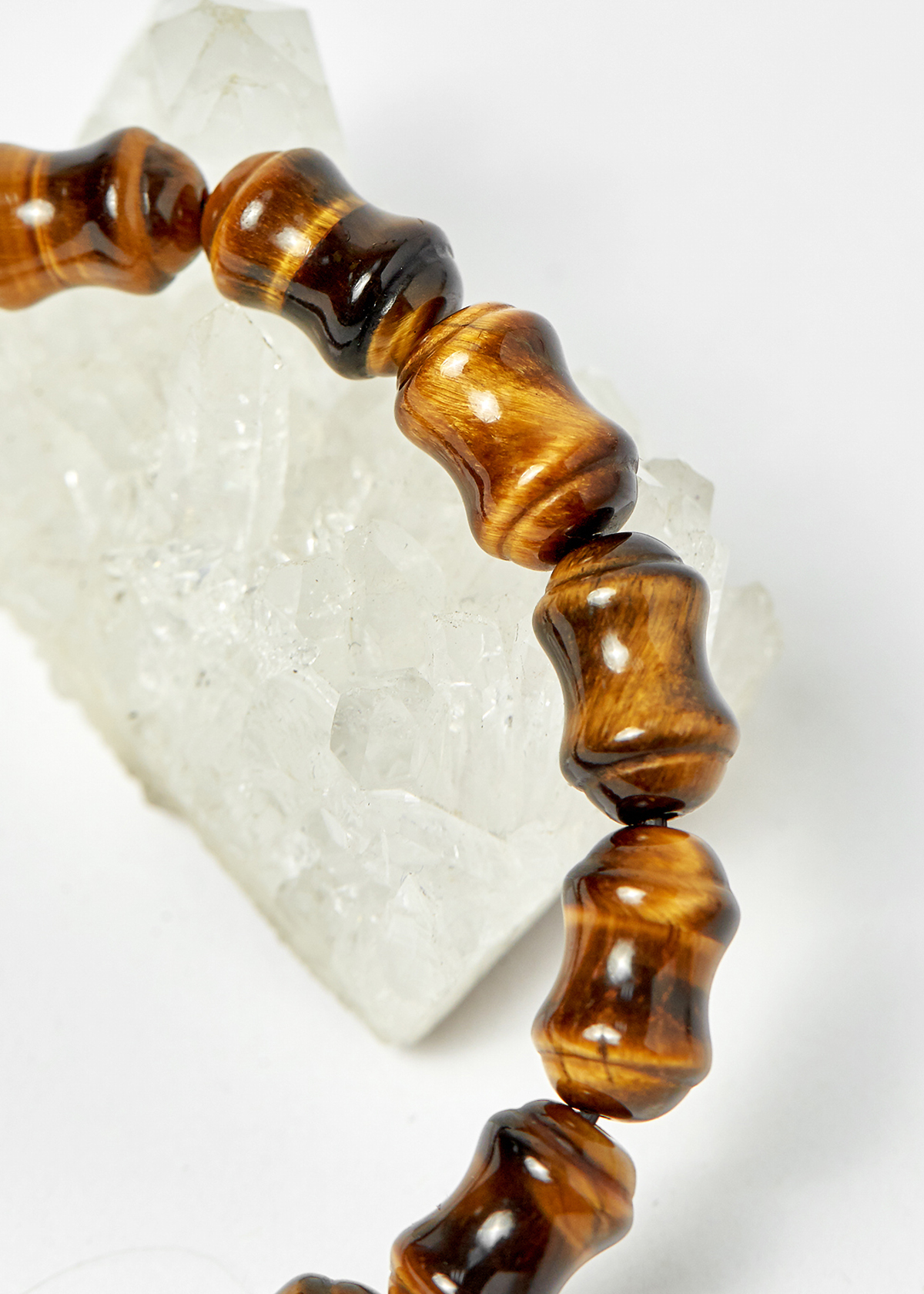 Vòng thạch anh mắt hổ đốt trúc hạt 12.5x8mm mệnh thổ, kim - Ngọc Quý Gemstones