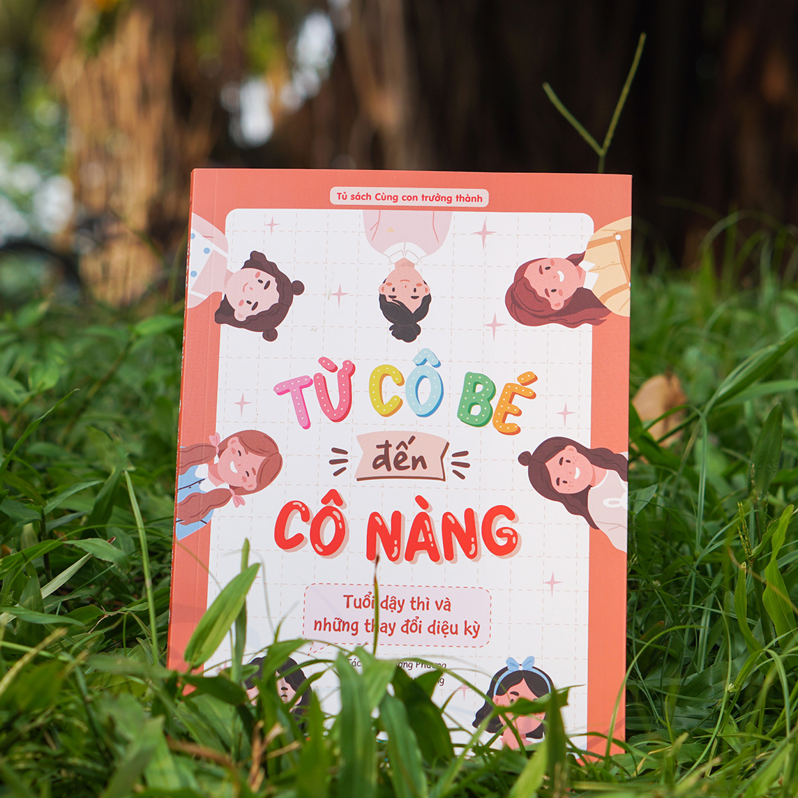 Sách Từ cô bé đến cô nàng - Tuổi dậy thì và những thay đổi diệu kỳ