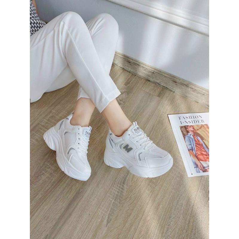 Giày sneaker độn đế nữ