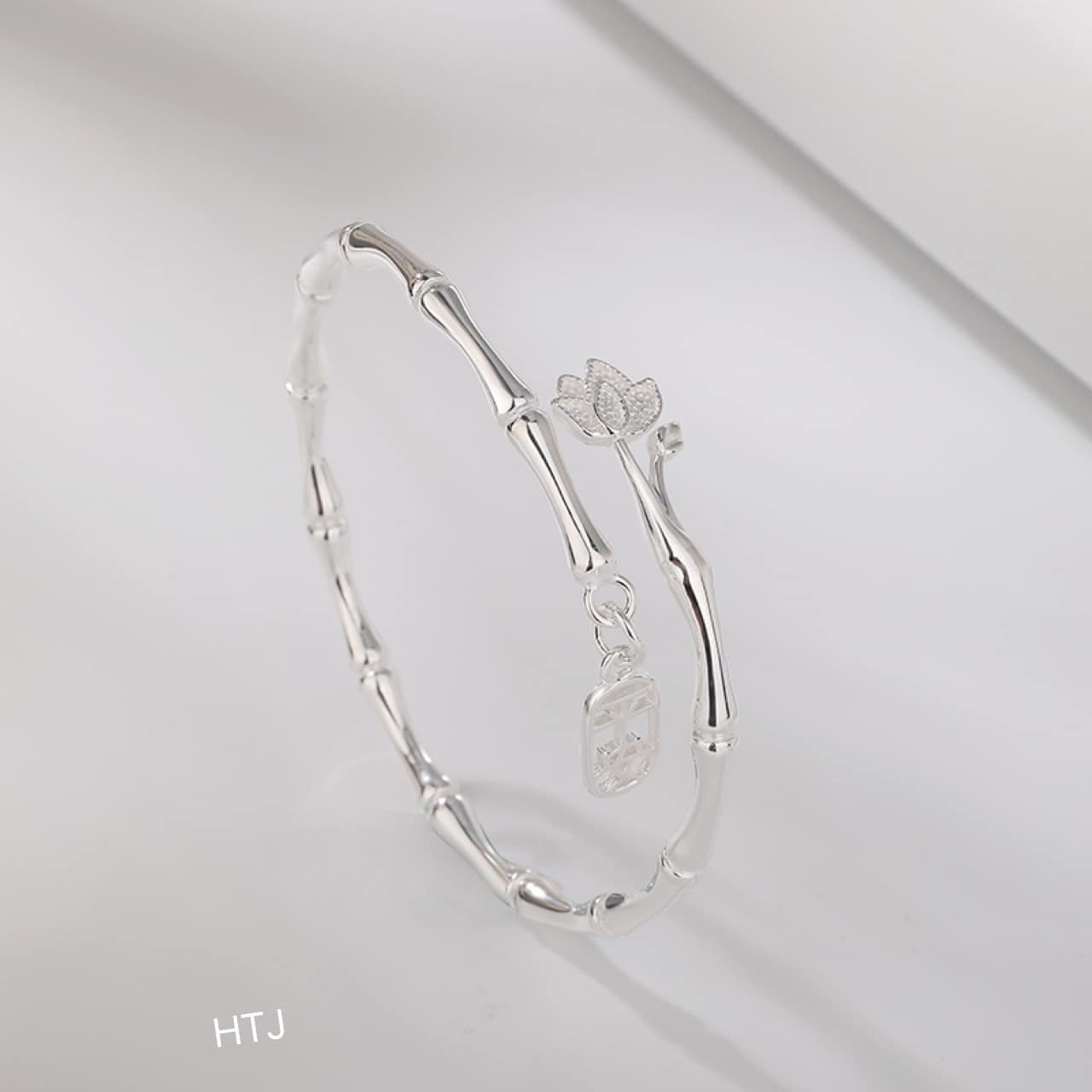 Lắc tay nữ sen đá chất liệu bằng bạc s925 MS0165