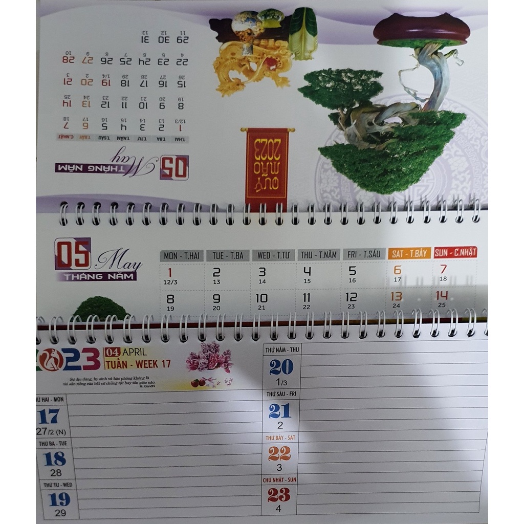 Lịch bàn lò xo 13 tờ 2023 - bon sai phong thuỷ - có kèm túi giấy