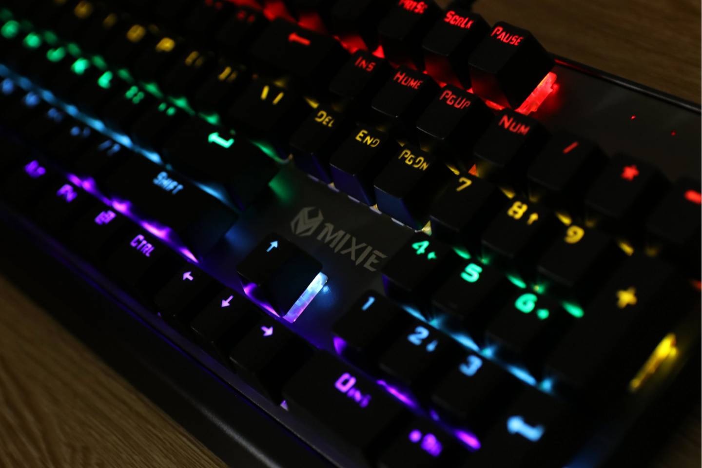 Bàn phím cơ Gaming MIXIE MK600 MULTI LED COLOR 104 phím Led RGB - Hàng chính hãng