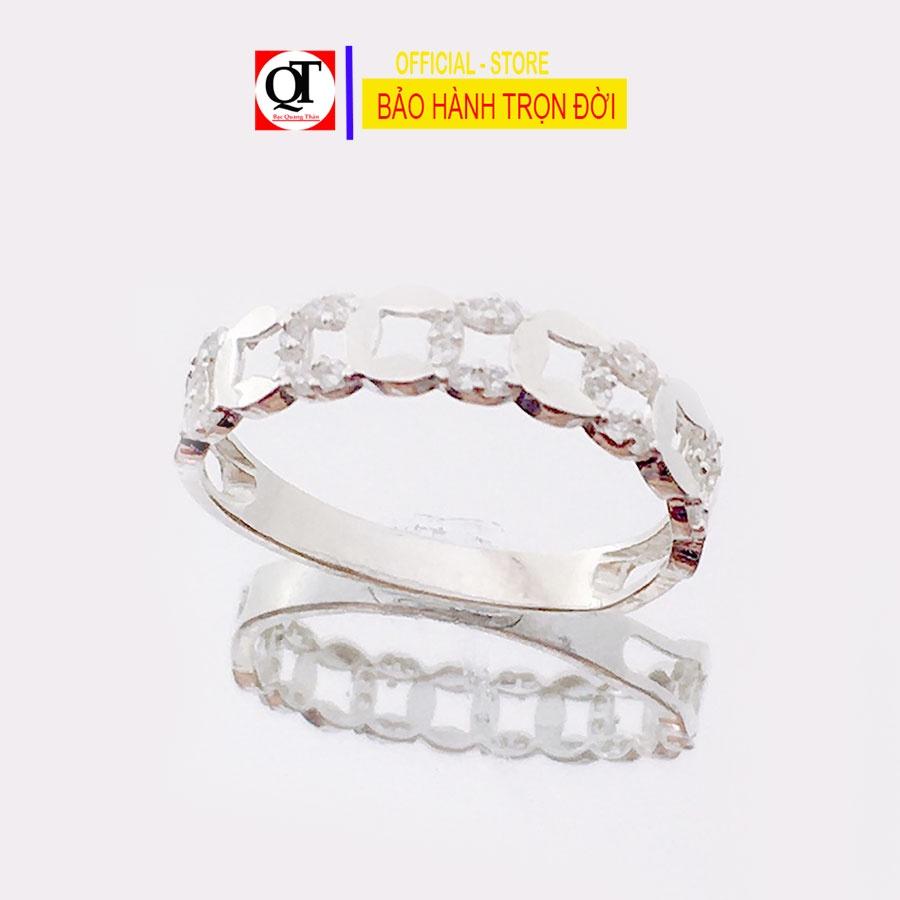 Nhẫn nữ chất liệu bạc ta bề mặt gắn đá trắng sáng trang sức Bạc Quang Thản – QTNU82