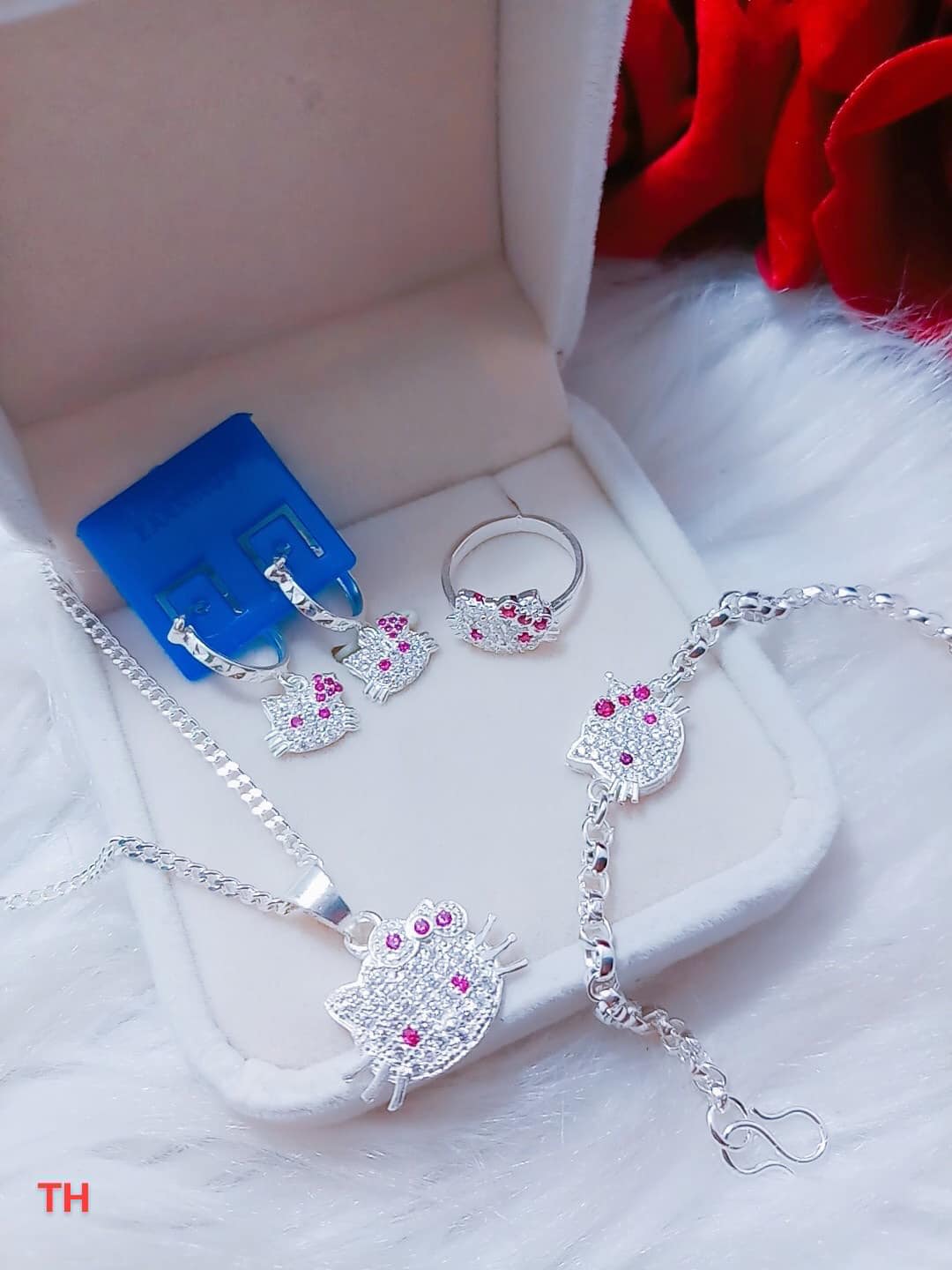Khuyên tai bạc mèo kitty cho bé gái, bông tai bạc Moonsilver