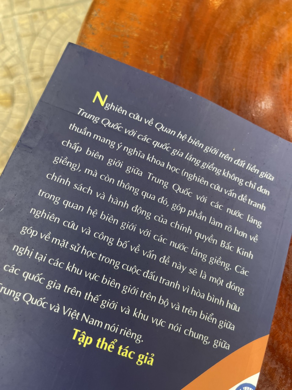 Quan hệ biên giới trên đất liền giữa TRUNG QUỐC với các nước láng giềng – Đinh Quang Hải - Maiha Books