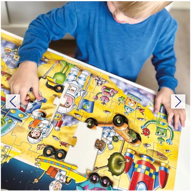 Bộ xếp hình Outer Space - Orchard Toys giúp trẻ phát triển kiến thức khoa học và kỹ năng quan sát