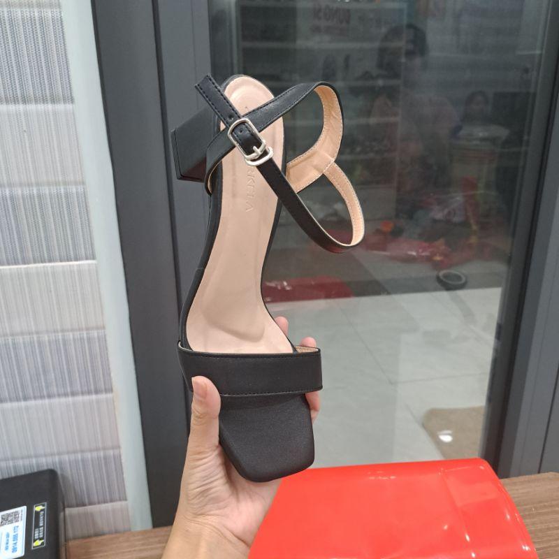 Giày sandal cao gót big size nữ 40 41 42 43 quai ngang thời trang màu đen gót vuông mũi vuông cao 5 phân