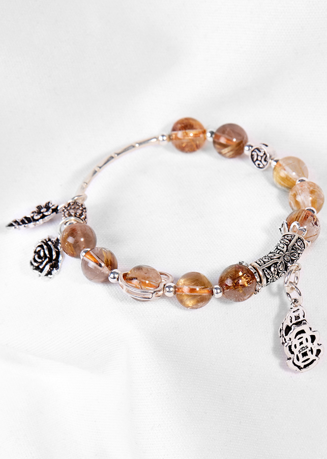 Vòng Tay Thạch Anh Tóc Vàng Phối Tỳ Hưu Treo Ngọc Quý Gemstones
