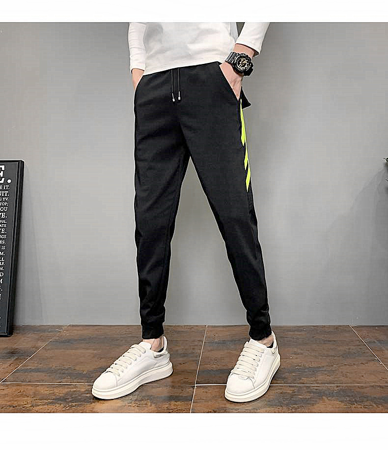 Quần jogger 9 phân họa tiết sọc vàng cá tính