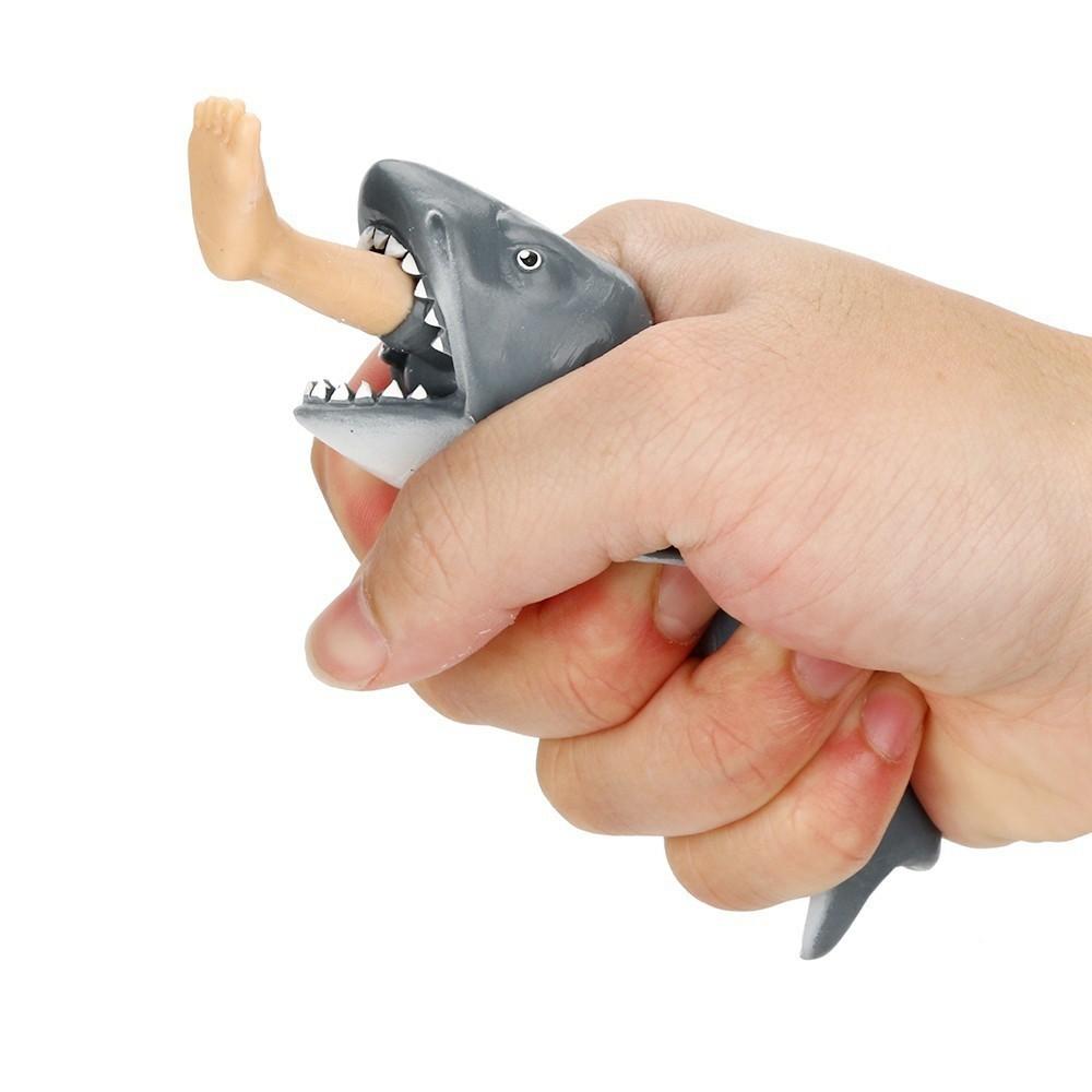 Đồ chơi bóp giúp giảm căng thẳng hình cá mập squishy shoprelc688