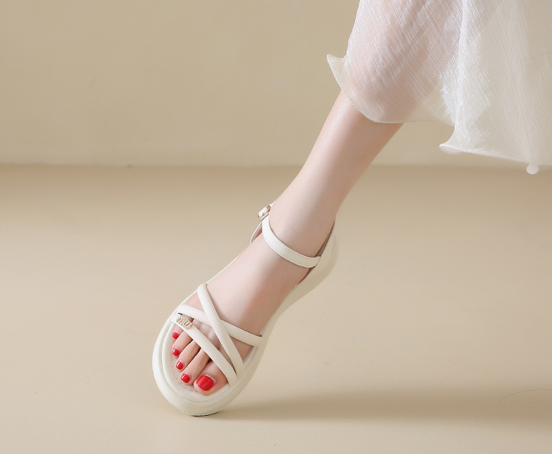 Giày Sandal quai hậu siêu nhẹ, êm nhẹ chống trơn trượt  – GSD9146