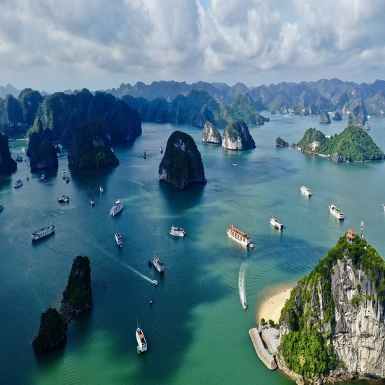 Hà Nội - Sapa- Ninh Bình- Bái Đính- Hạ Long - Đảo Titốp - Yên Tử