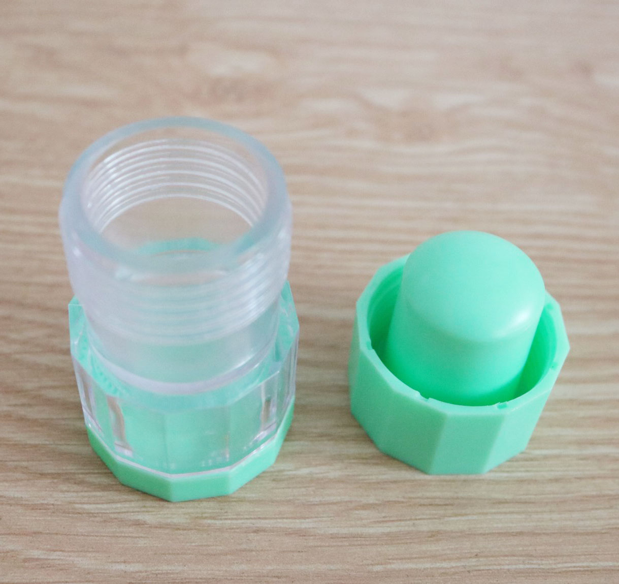 Dụng Cụ Cắt Nghiền Thuốc Và Đựng Thuốc Cho Bé