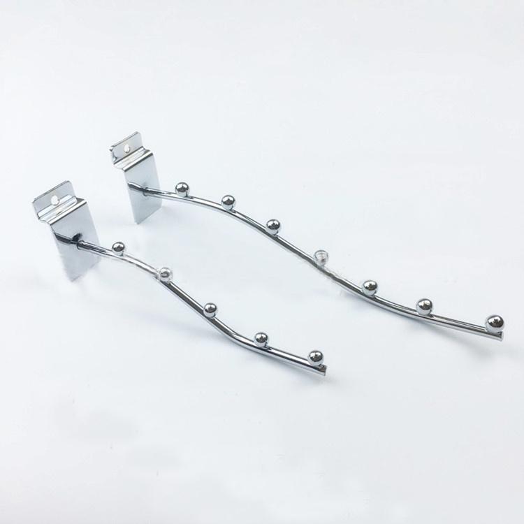 Móc treo đồ,tay treo đồ cho gian hàng vào khe móc 25mm có thể điều chỉnh trên ray 206824