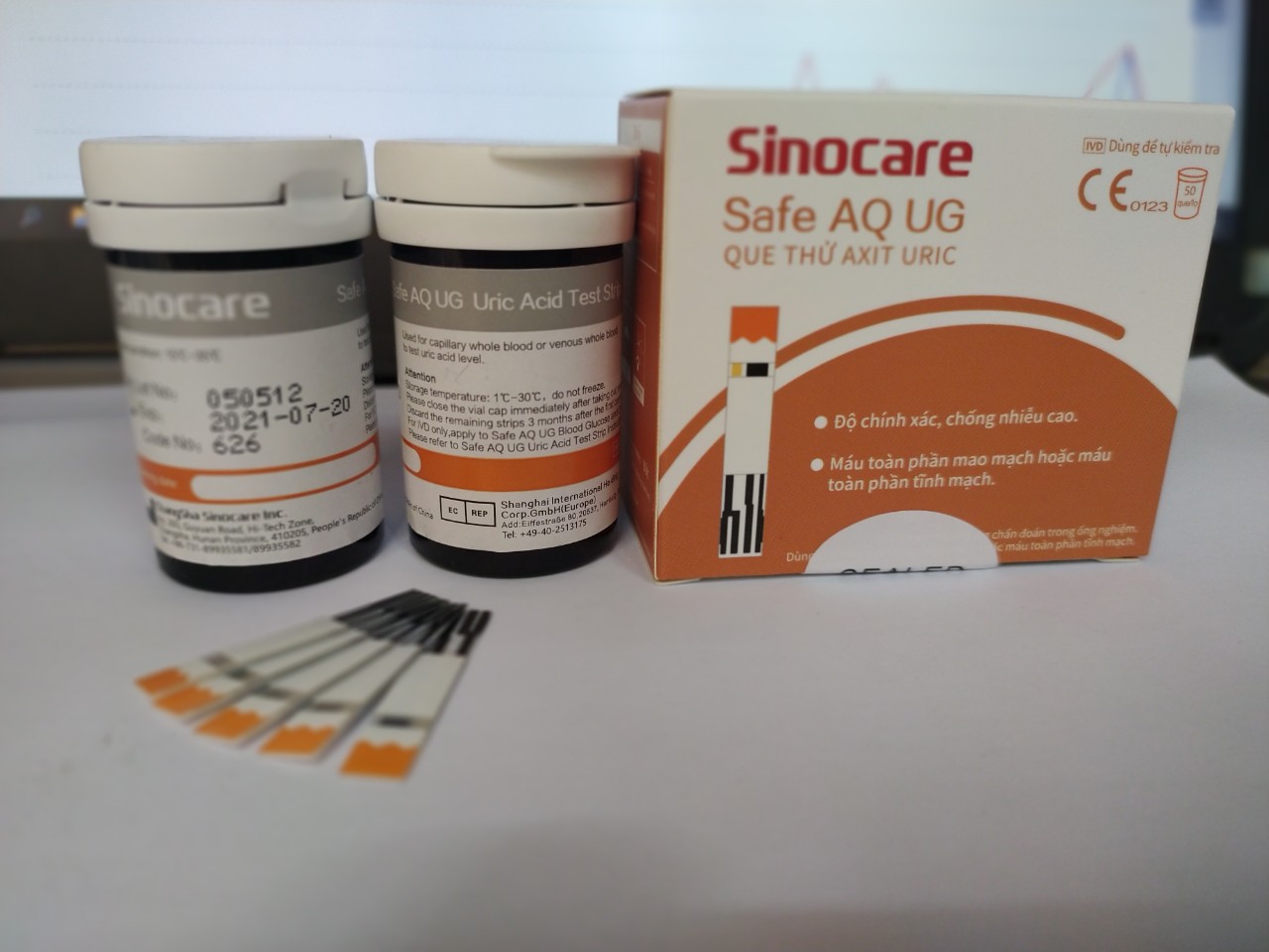 50 Que Thử Axid Uric Dùng Cho Máy Safe AQ UG Sinocare kèm 50 Kim Chích máu