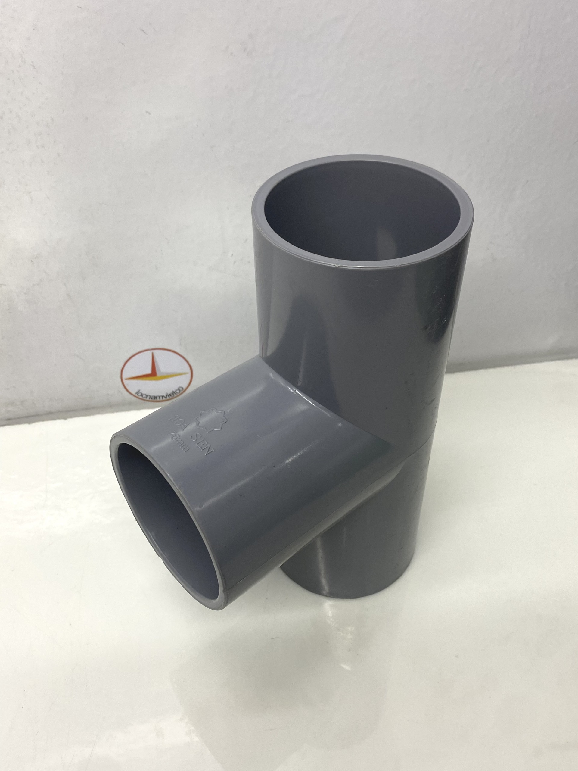 Tê 76 D nhựa PVC Hoa Sen  _ T76D