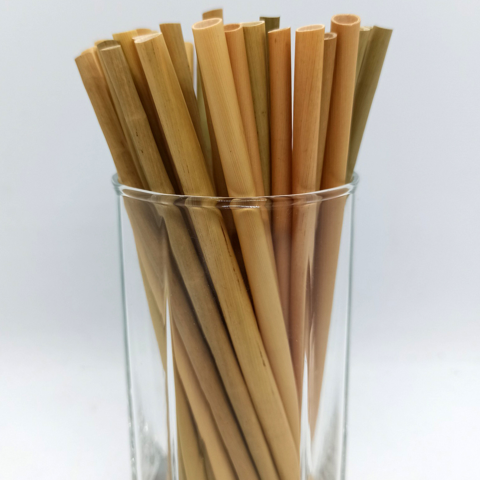 100 Ống hút cỏ (Grass Straws) Eco Friendly - Hàng cao cấp xuất khẩu - Sử dụng được cho tất cả các loại thức uống - Không tan hay biến dạng trong nước