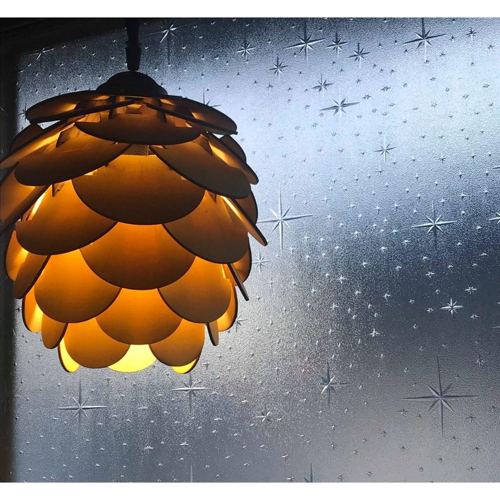 Chụp đèn gỗ quán cà phê