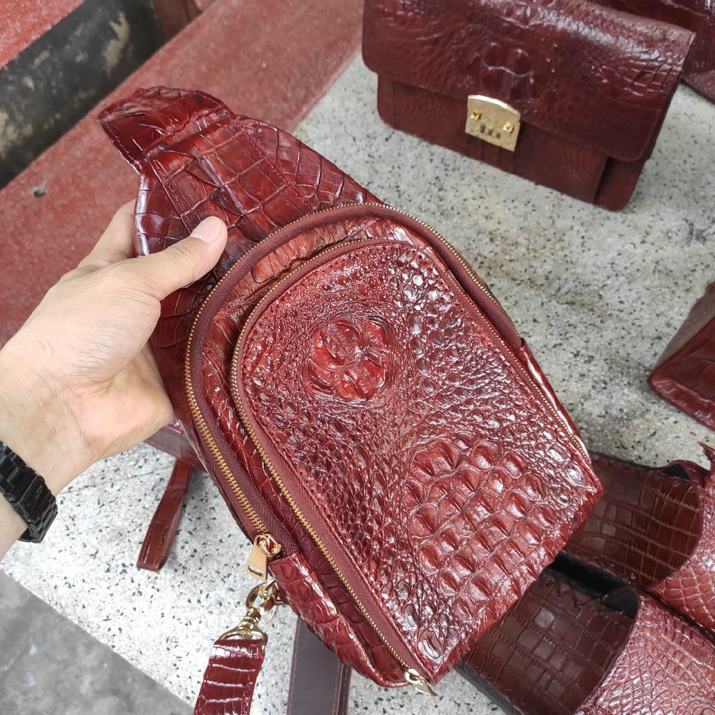 Túi nam đeo ngực cá sấu nâu đỏ siêu đẹp