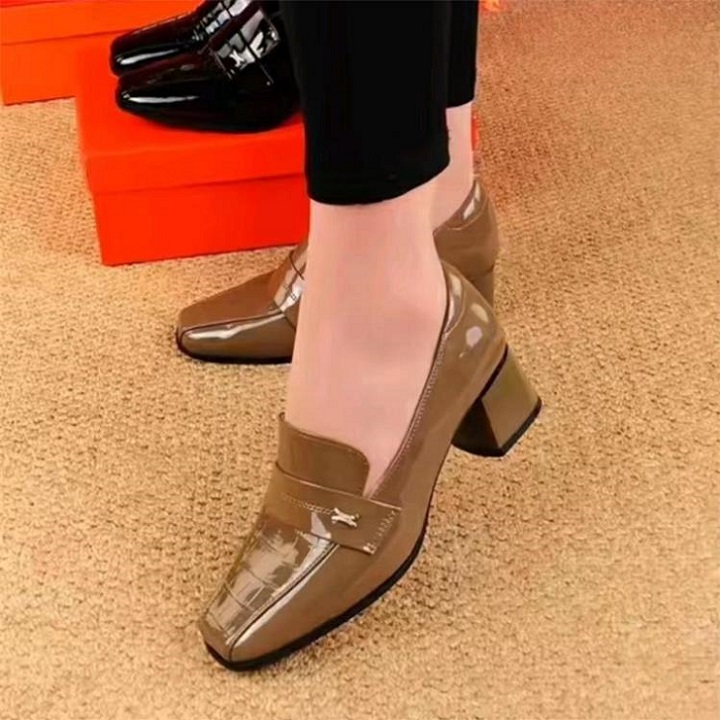 Giày loafer đế vuông 4 phân da bóng vân da rắn S076 - Nâu nude - 39