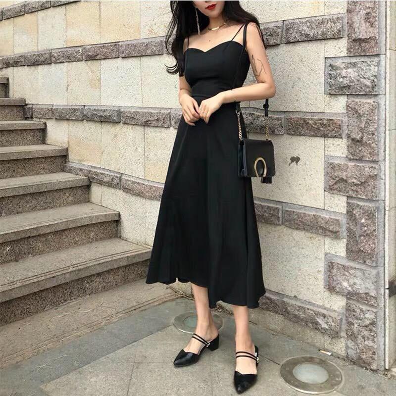 Maxi đen hở lưng dáng dài cực kỳ quyến rũ