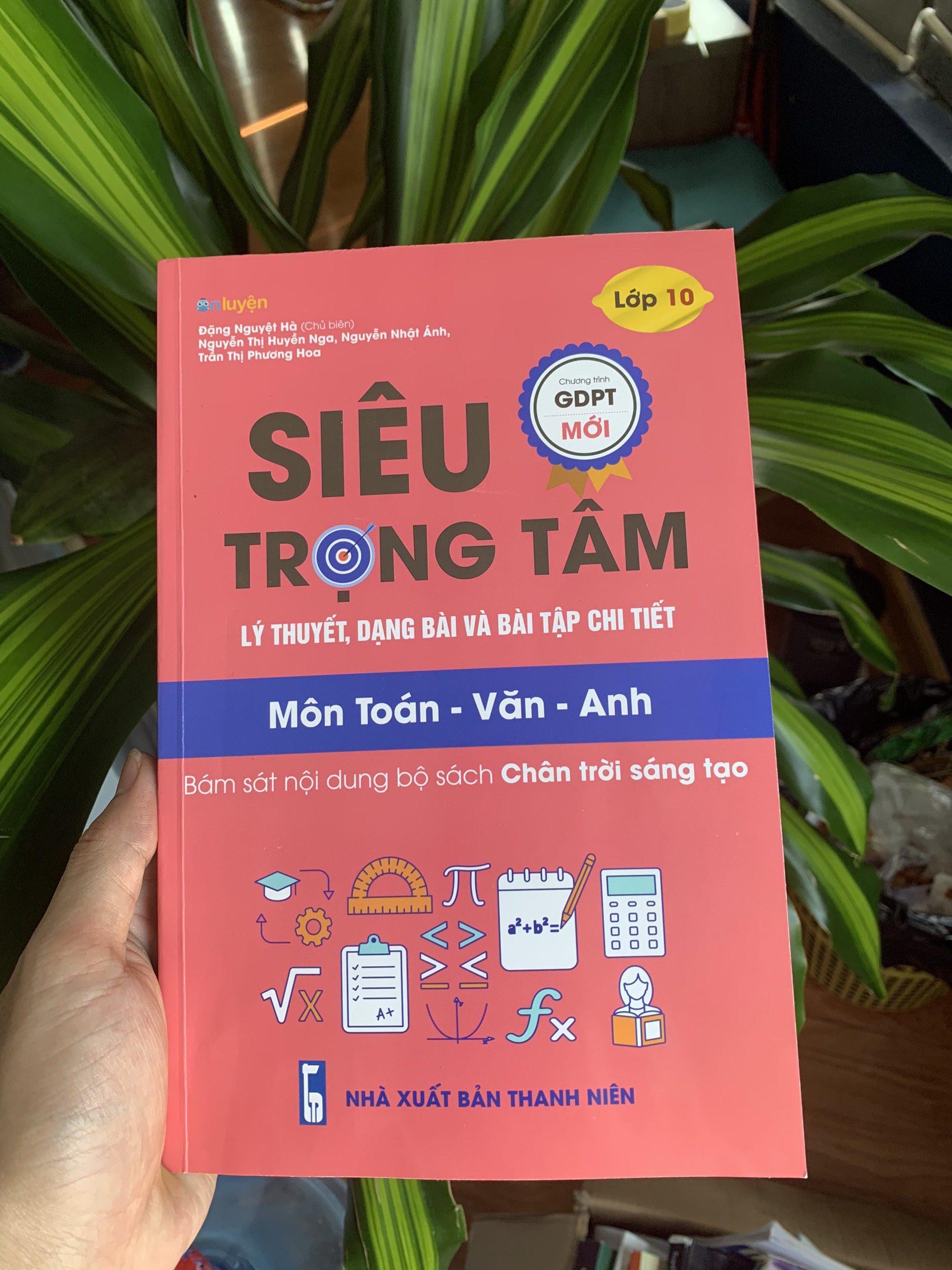 Lớp 10 Combo 2 sách Siêu trọng tâm Toán-Văn_Anh và Lí-Hóa-Sinh