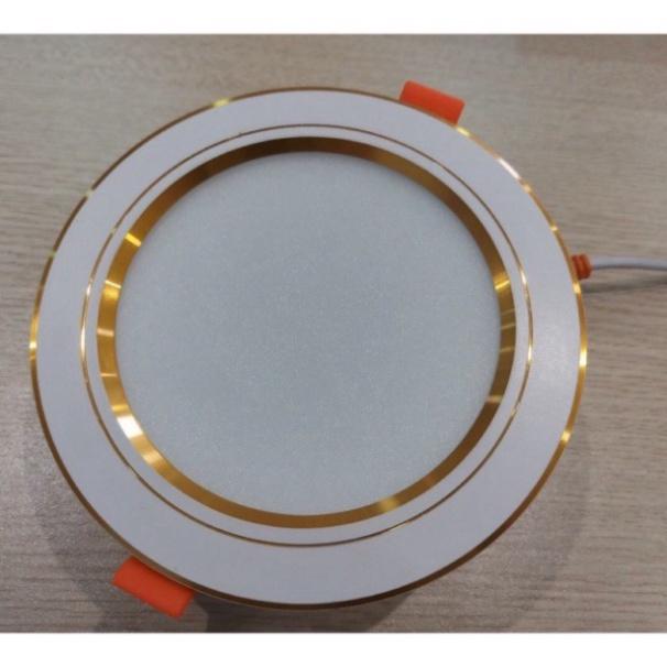 Đèn downight 7W - 9W tụ hợp 3 màu tích điện , đèn trần DT HQ