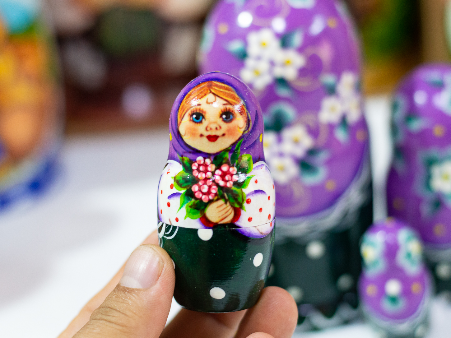 BỘ BÚP BÊ NGA MATRYOSHKA 5 LỚP 15CM "MISA ÔM HOA TÍM" RẤT ĐẸP VÀ ĐỘC ĐÁO