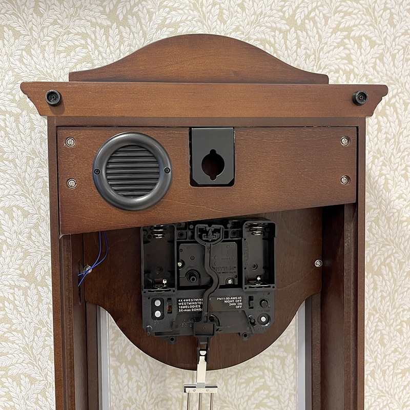 Đồng hồ Rhythm CMJ590NR06, 28.0×78.0x12.2cm. Vỏ gỗ. Dùng Pin.