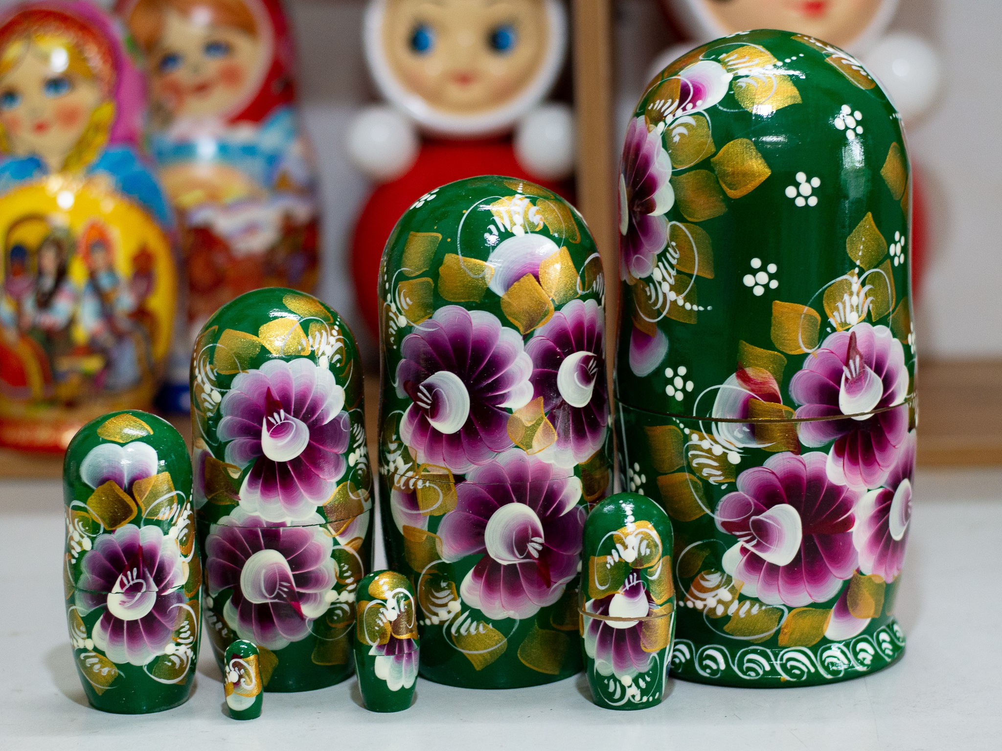 BỘ BÚP BÊ MATRYOSHKA 7 LỚP CAO 22CM VẼ HOA VĂN "PHONG CẢNH MÙA ĐÔNG" MÀU XANH LÁ CÂY