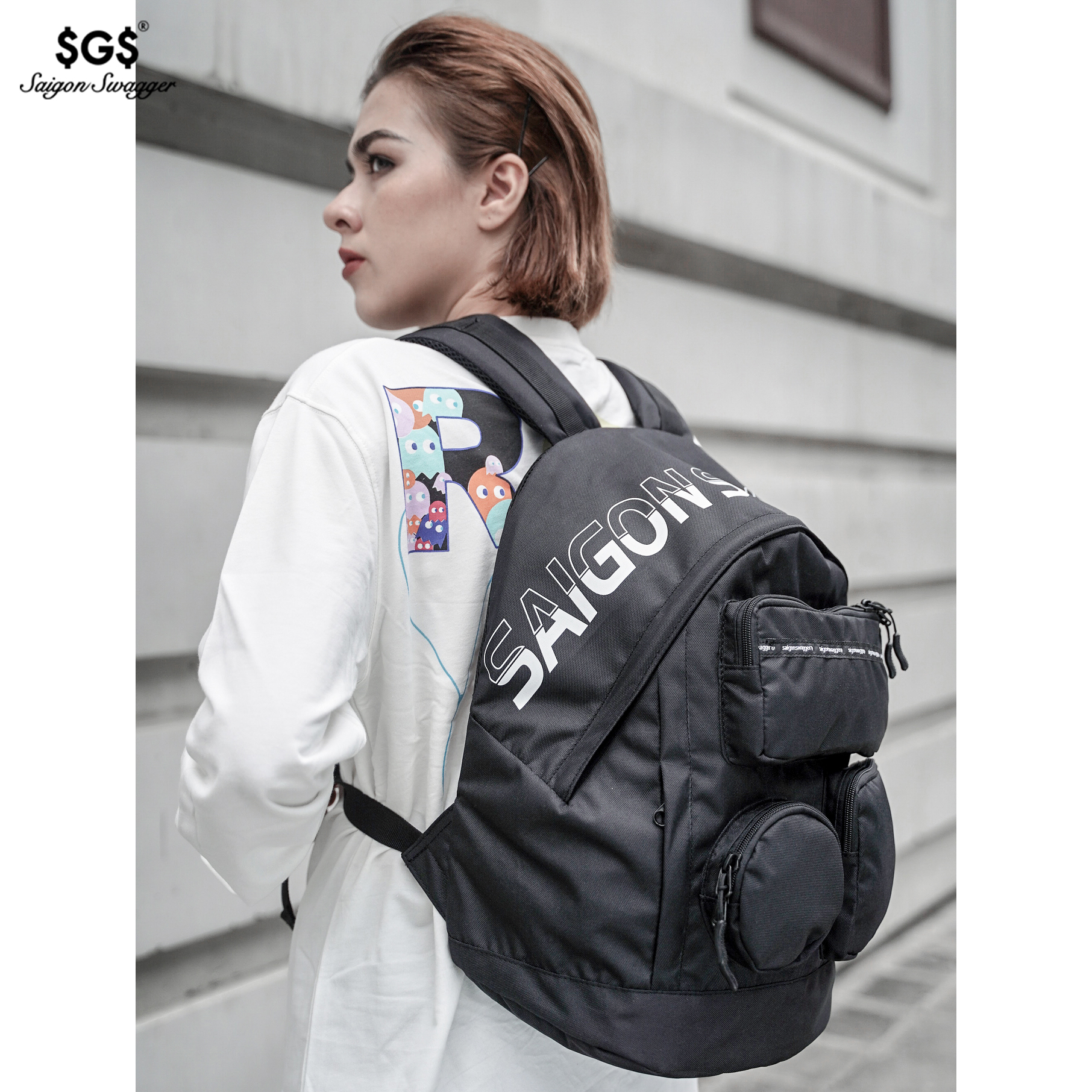 Balo Oval Backpack Saigon Swagger SGS - Balo Laptop Thời trang thiết kế phản quang, Chất liệu Polyester tráng PU cao cấp, trượt nước chống thấm nước, Ngăn chống sốc riêng biệt, Nhiều ngăn, Balo Học sinh