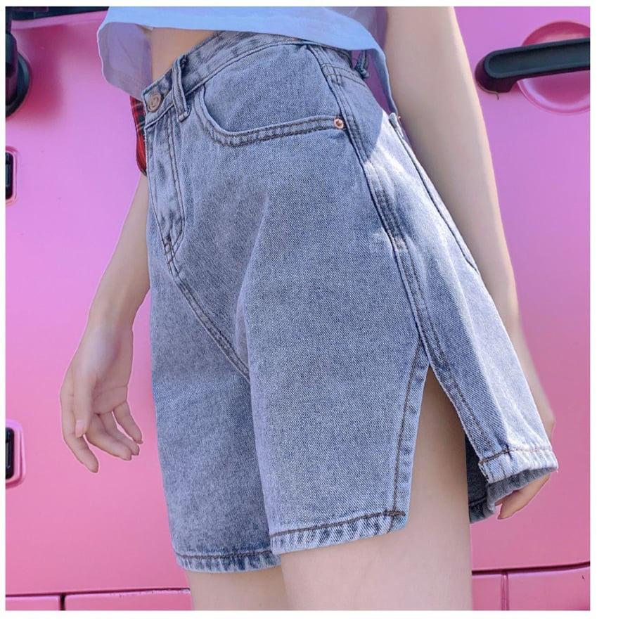 Quần short cạp cao sẻ V sườn
