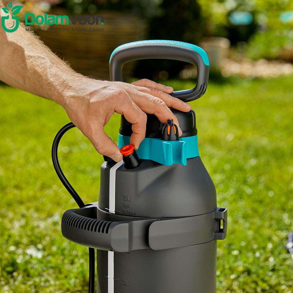 Bình tưới cây áp suất 5 lít Gardena Plus 11138-20