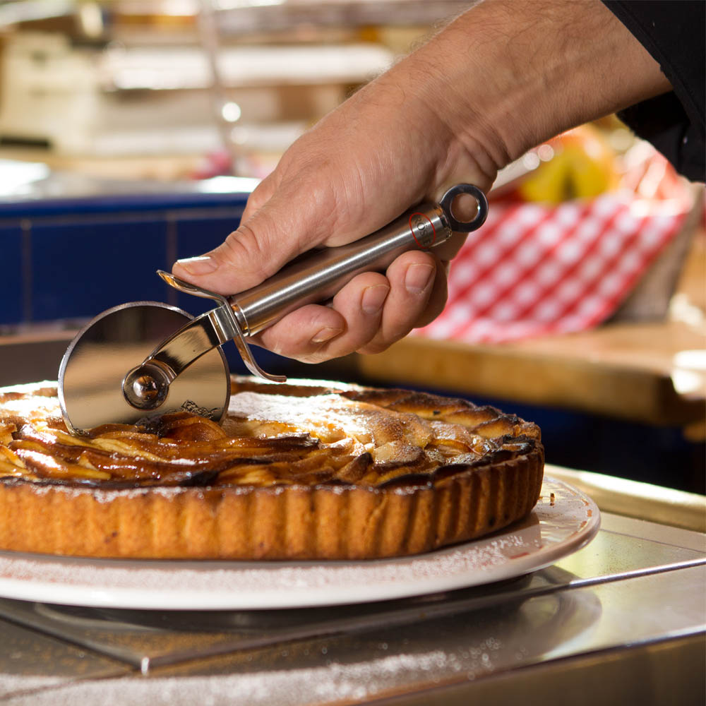 Dao Cắt Bánh Pizza Rösle 25123 Đường Kính 7cm Hàng Chính hãng