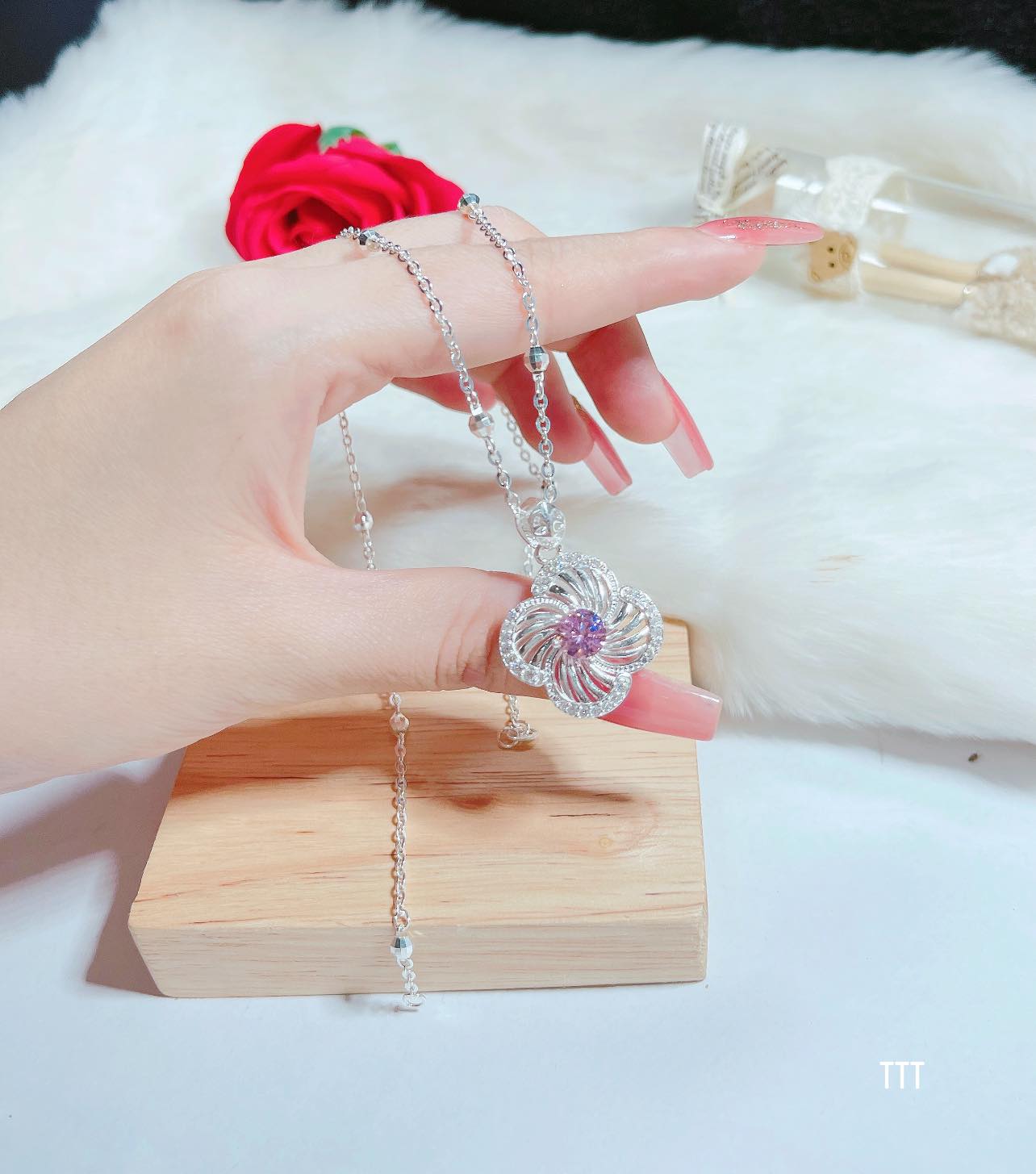 Dây chuyền nữ mặt hoa chất liệu bạc s925 MS22a