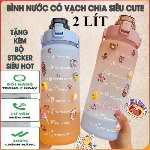 Bình nước 2 lít cute chia vạch nhắc nhở có vòi hút, dùng cho tập gym thể thao, tặng kèm Sticker