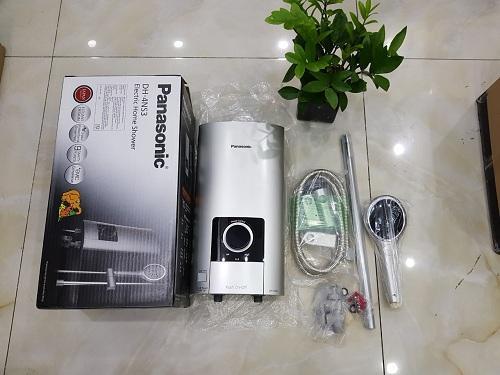 Máy nước nóng Panasonic DH-4NS3VW