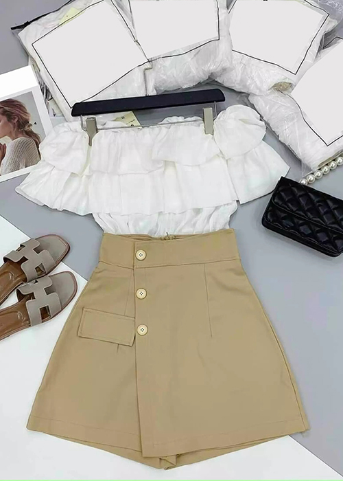 Set Áo Croptop Hỡ Vai Kèm Chân Váy Đính Nút Thời Trang