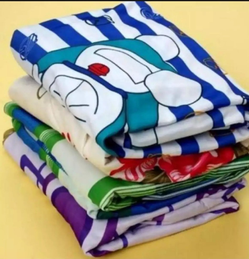 1 Drap thun lạnh giao màu ngẫu nhiên, không kèm áo gối 1m6x2m