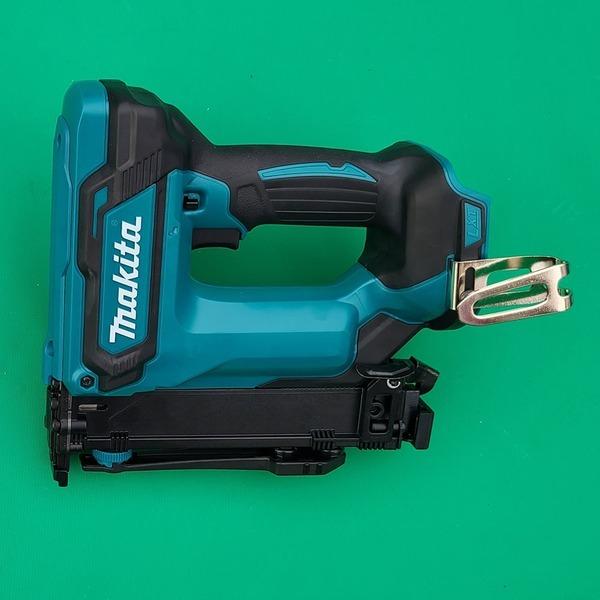 MÁY BẮN ĐINH GHIM DÙNG PIN MAKITA DST121ZK - HÀNG CHÍNH HÃNG