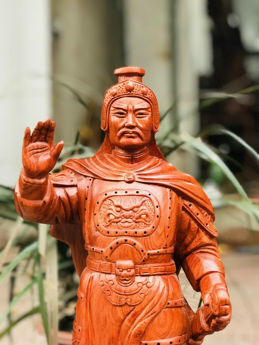 Tượng hoàng đế quang trung ,nguyễn huệ bằng gỗ hương đá kt cao 60×22×17cm