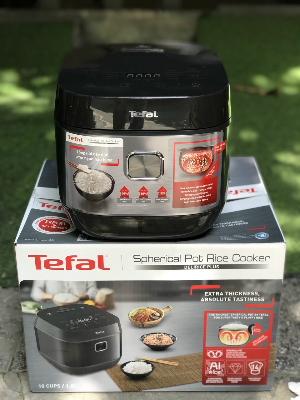 Nồi cơm điện tử Tefal RK776B68, Công suất 750W, Dung tích 1,8 lít, Lòng nồi niêu 6 lớp độ dày 4mm bằng nhôm phủ chống dính Ceramic, Hàng chính hãng - Bảo hành 2 năm