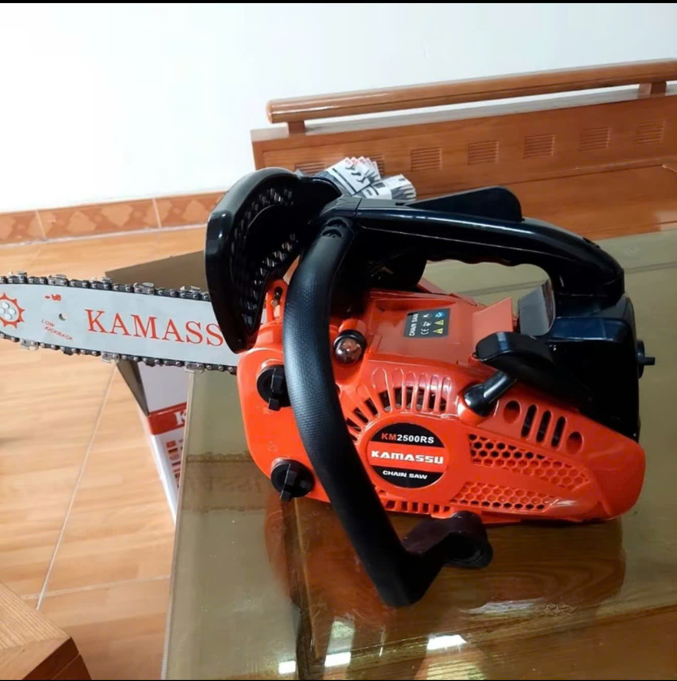 Máy cưa xích kamassu 2500RS - Máy Cưa Xích Chạy Xăng Kamasssu KM 2500rs Cưa Mini,Cưa cụt Lam 30mm