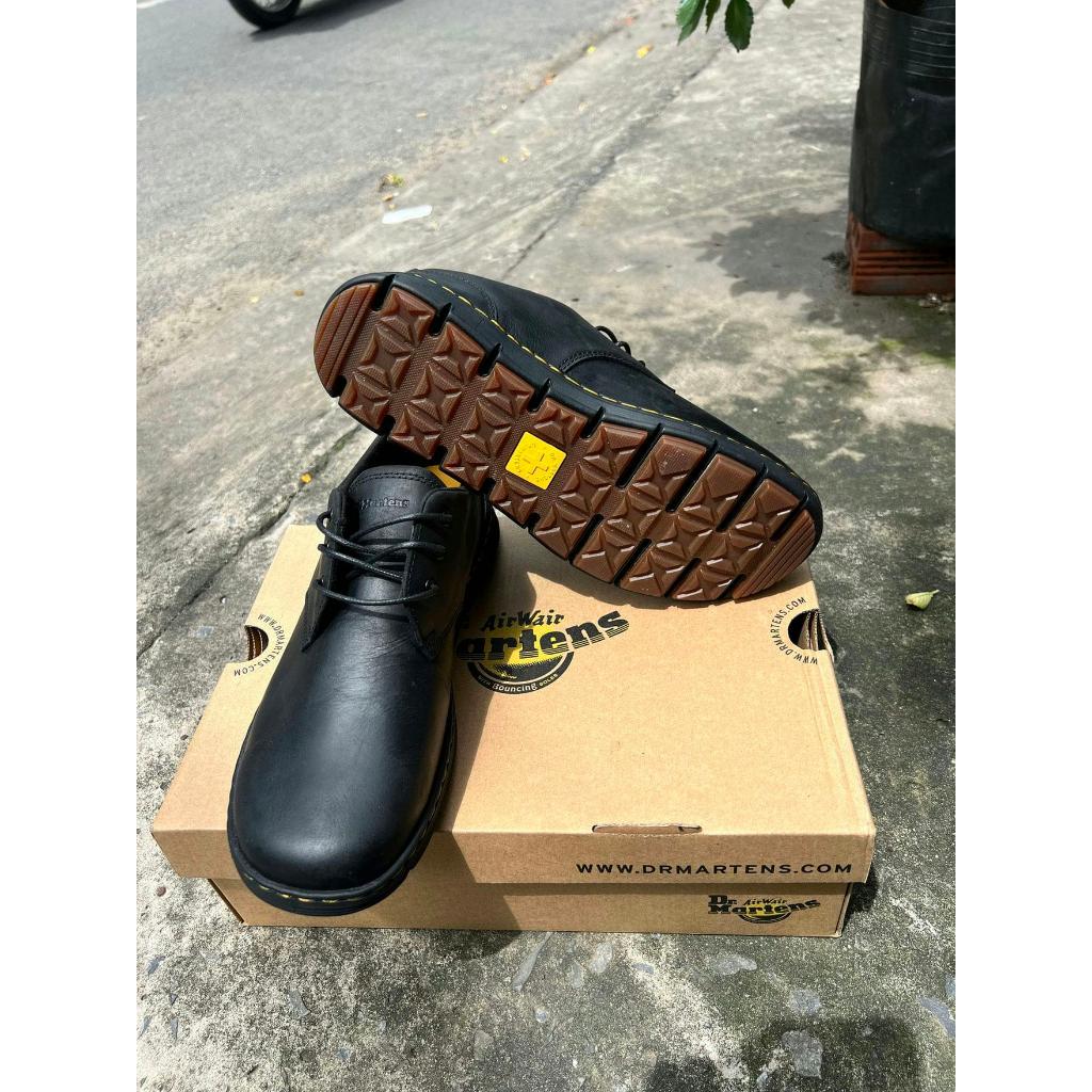 Giày Dr. Martens Hoàng Phúc Phong Cách Công Sở Sang Chảnh