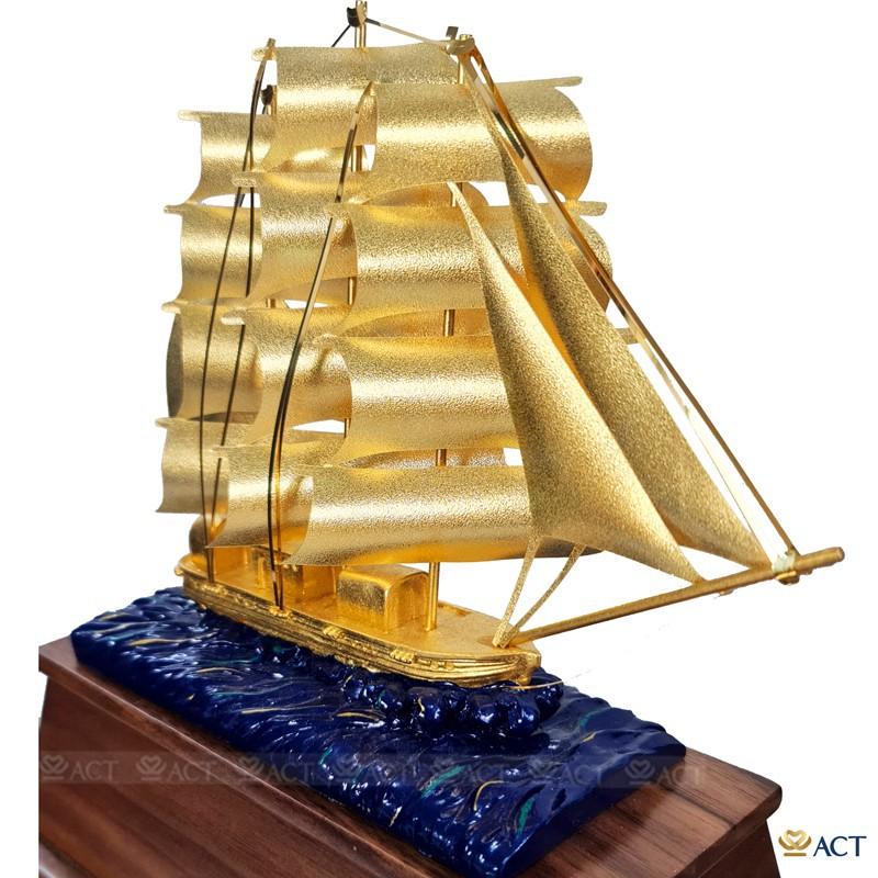 THUYỀN BUỒM PHONG THỦY DÁT VÀNG