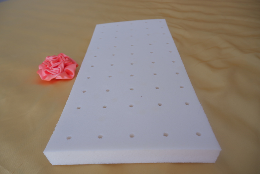 Gối cao su trẻ em Gold Kiddy 20*40*2,5cm