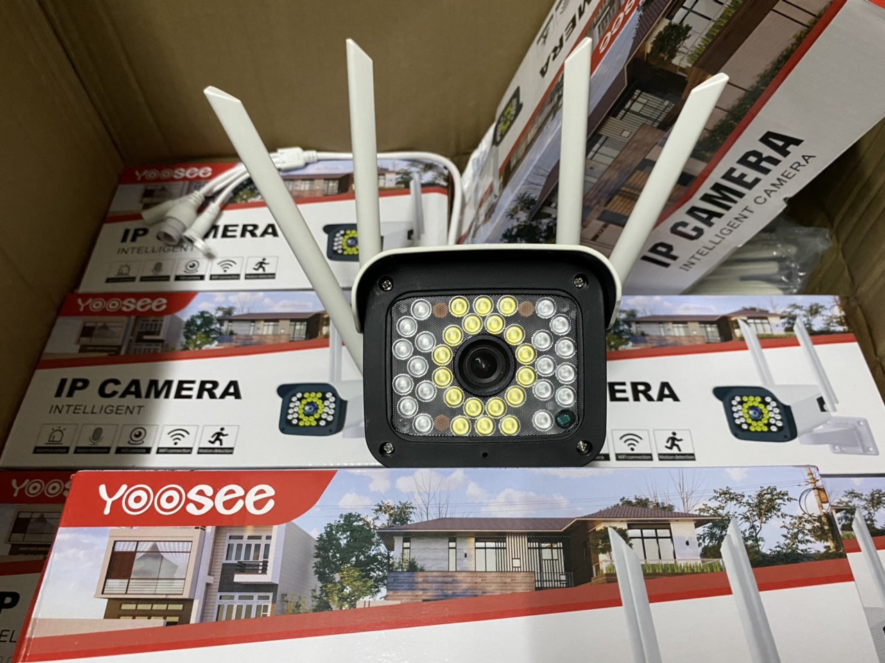 Camera Wifi Yoosee 5.0 Mpx Full HD, Ngoài Trời Cố Định 4 Râu 9 LED Xem Đêm Có Màu-Đàm Thoại 2 Chiều-Cảm Biến Báo Động Chống Trộm-Hàng Nhập Khẩu