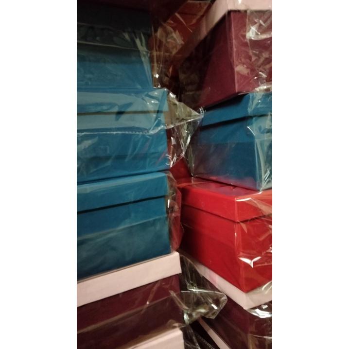 Hộp quà vuông size hộp 26 x 26 x 11, siêu đẹp, đáng yêu