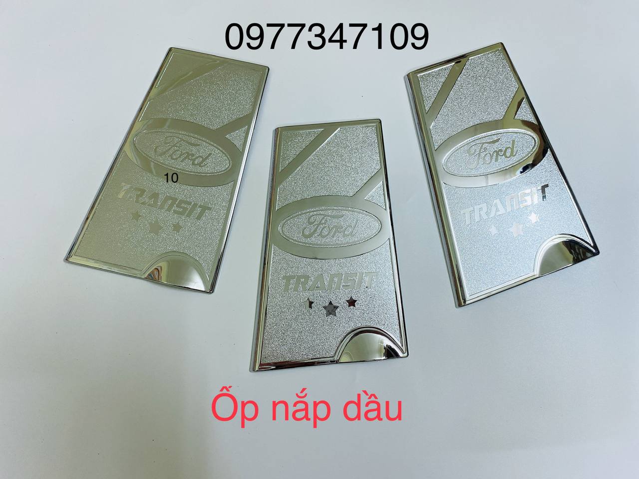 Ốp trang trí bình dầu xe Ford Transit